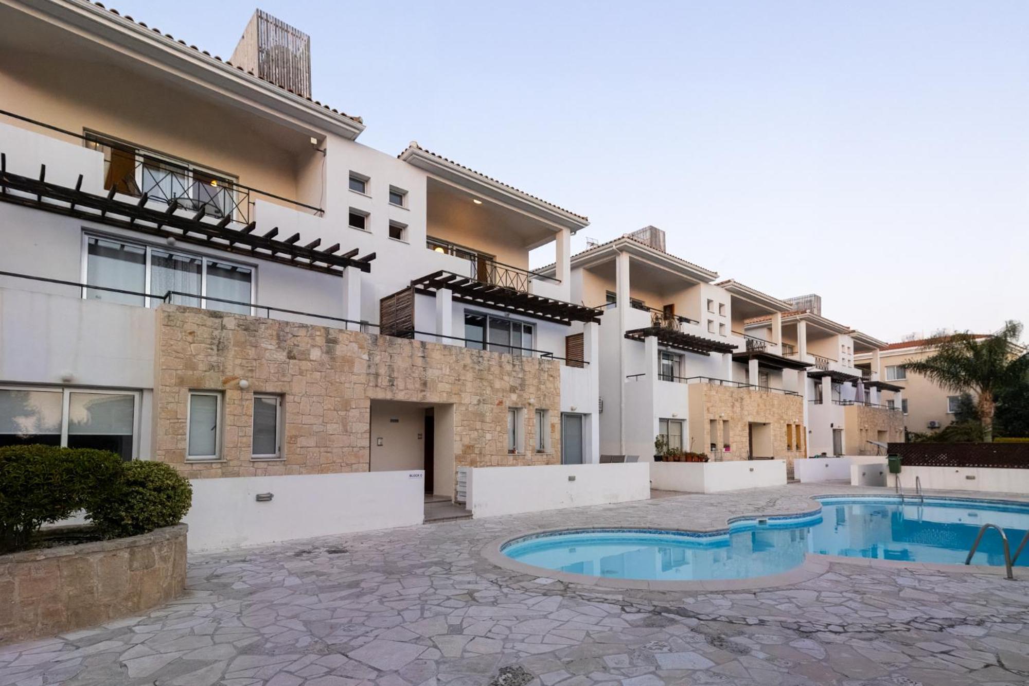 Nefeli Blue-Horizon 2B, Pool, Suites, Big Balconies Pafos Exterior foto