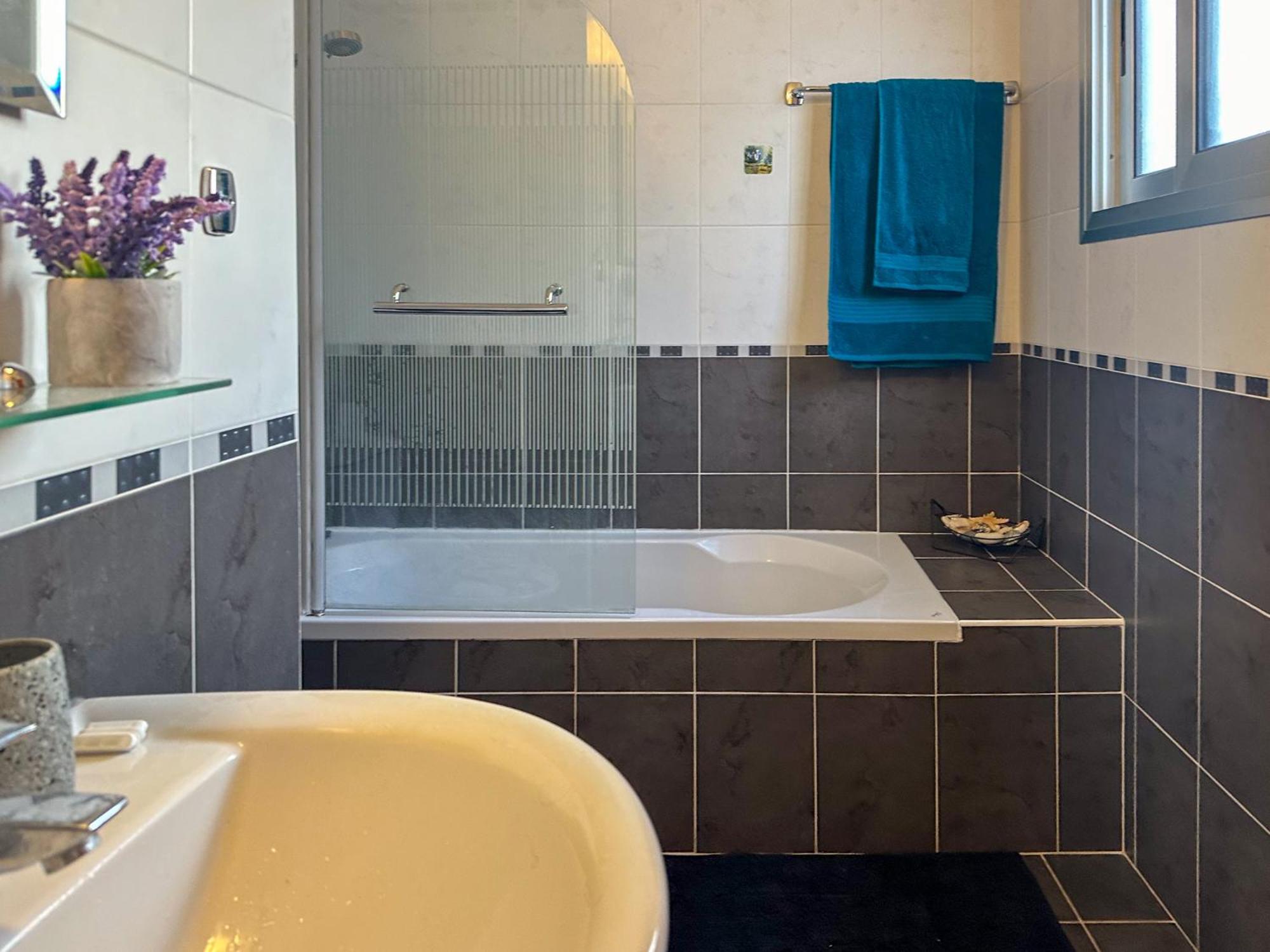 Nefeli Blue-Horizon 2B, Pool, Suites, Big Balconies Pafos Exterior foto